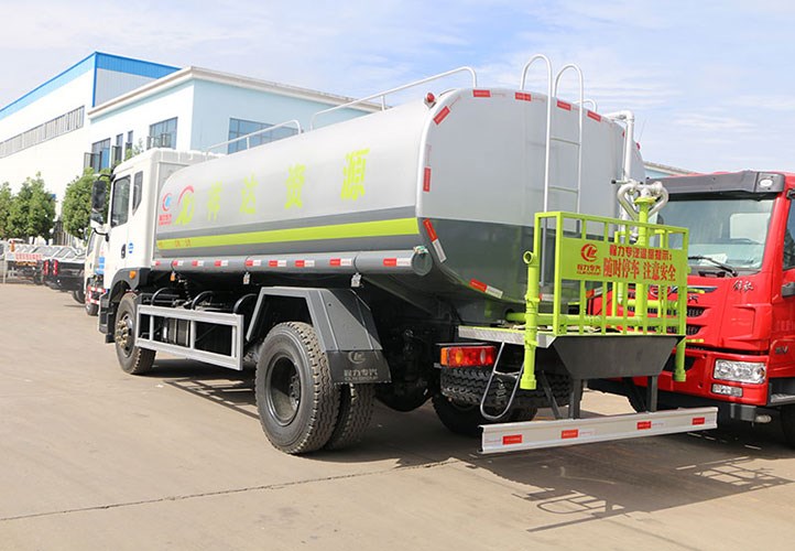 國五東風t5灑水車｜14噸灑水車