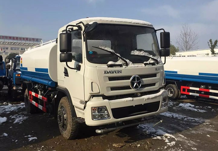 國五大運(yùn)灑水車｜13噸灑水車