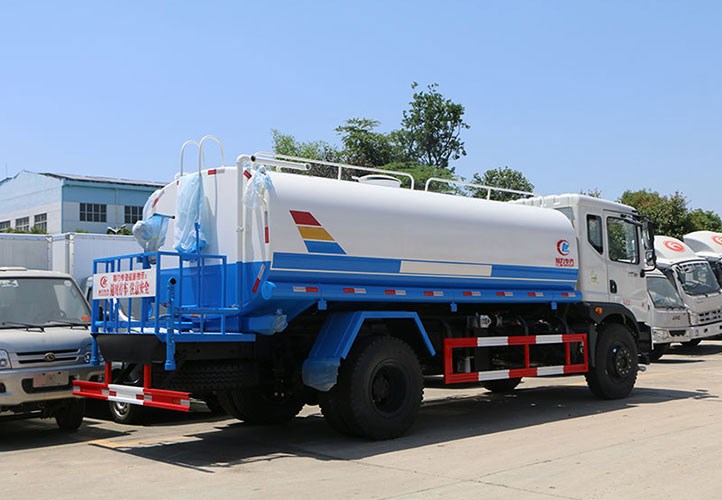 國五東風t3灑水車