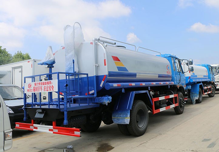 國五東風145灑水車｜12噸灑水車