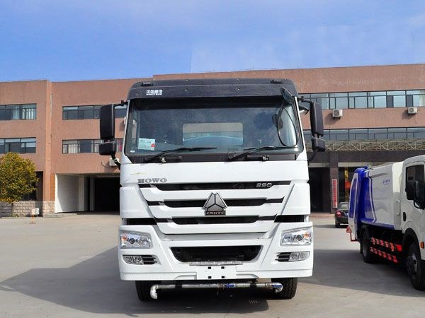 重汽豪沃20噸后雙橋灑水車