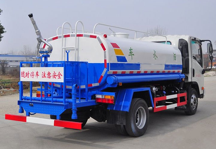 國五大運(yùn)灑水車｜10噸灑水車