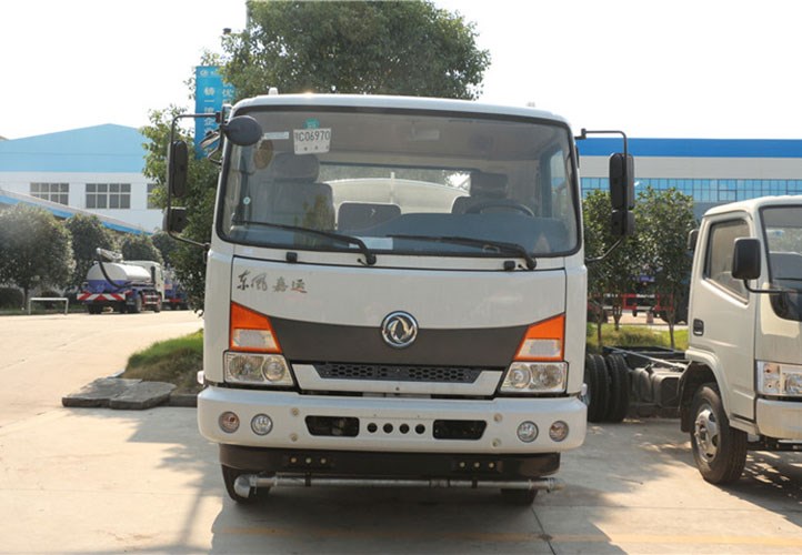 國五東風(fēng)嘉運10噸灑水車