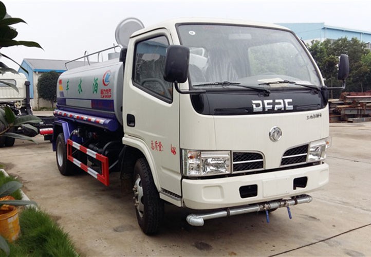 國五東風福瑞卡5噸灑水車