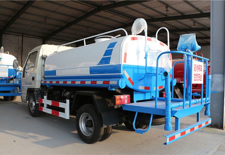 國六藍牌福田小卡之星3噸灑水車