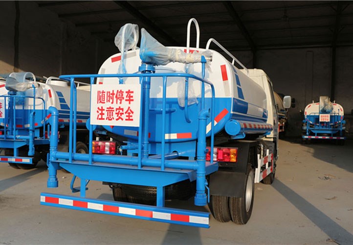 國六藍牌福田小卡之星3噸灑水車